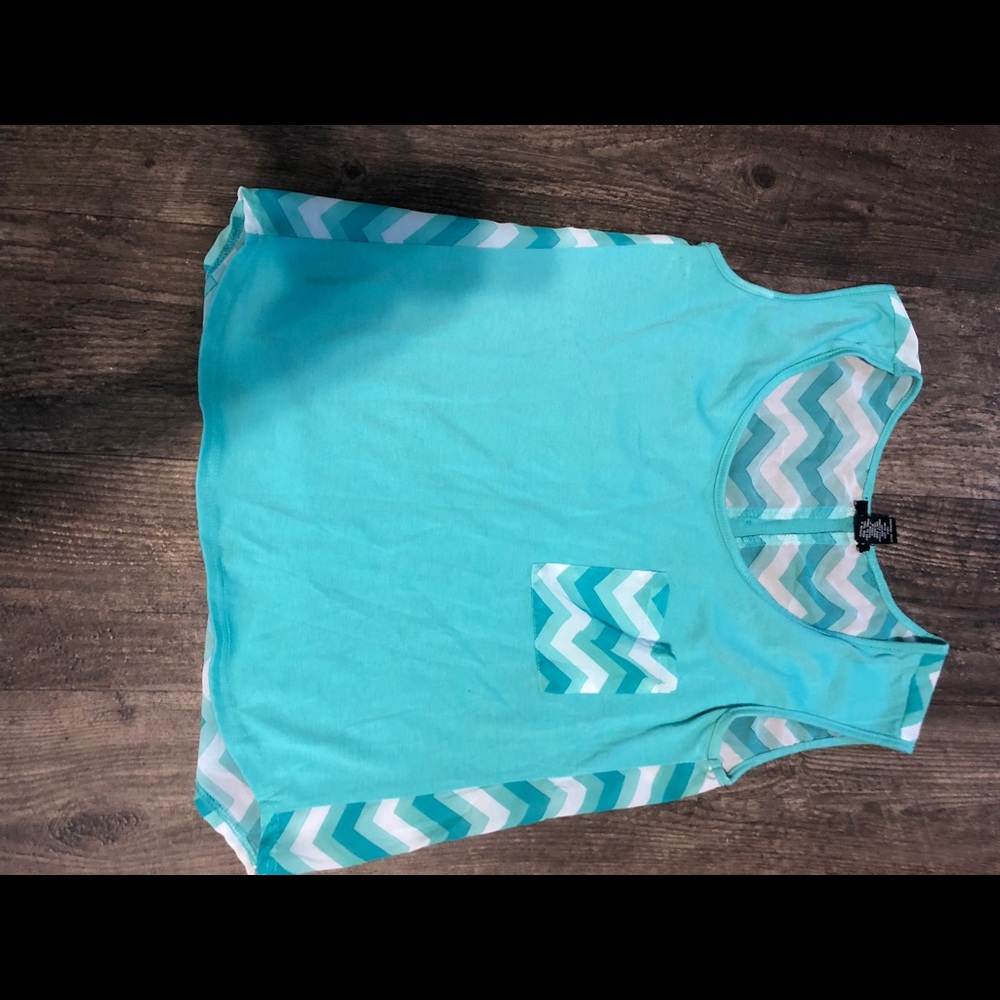 Blue chevron tank top!